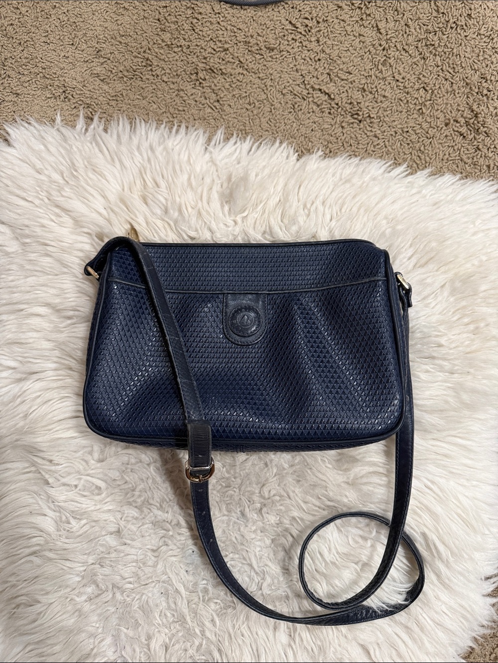 Vintage 1983 Liz Claiborne Navy Textured Crossbody Bag Leather
Trim Geometric